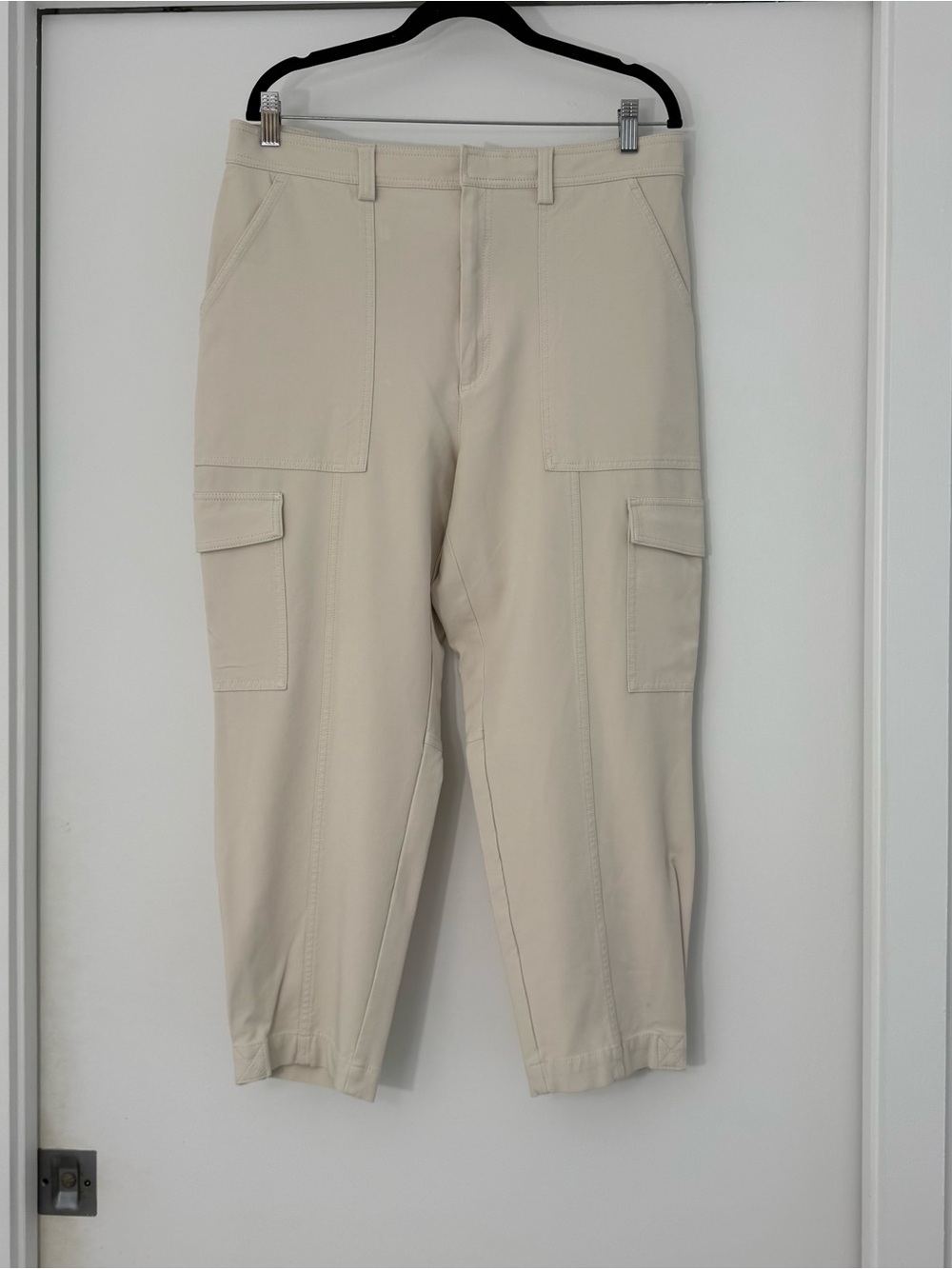 Banana Republic Cream High Waist Tapered Cargo Pants Sz 16 Jersey Knit Travel - Picture 4 of 14